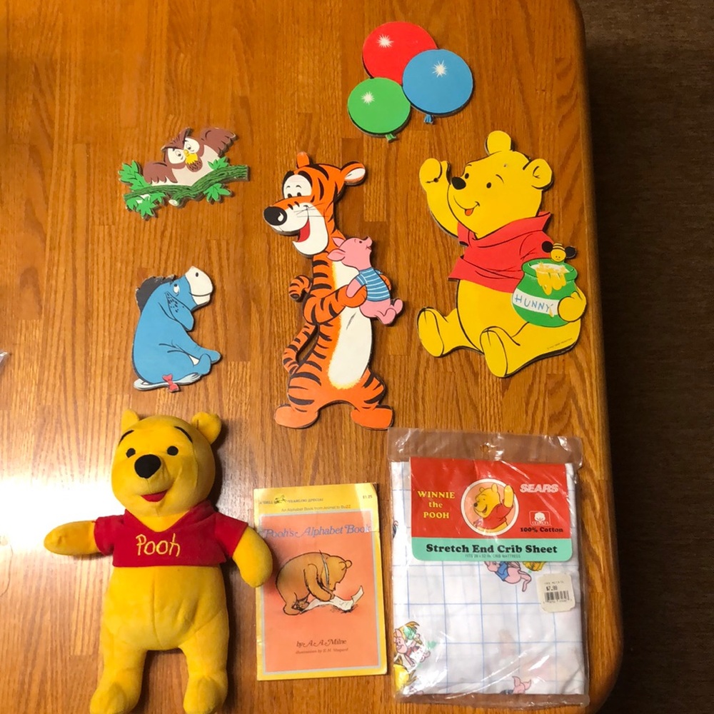 Vintage Pooh Nursery Lot